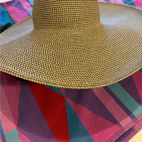 Nine West Sun hay - Picture 2 of 4